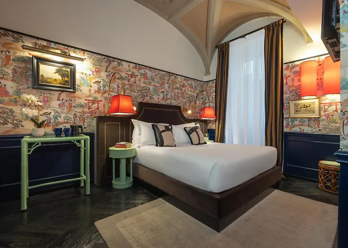 V Collection Condotti Otel