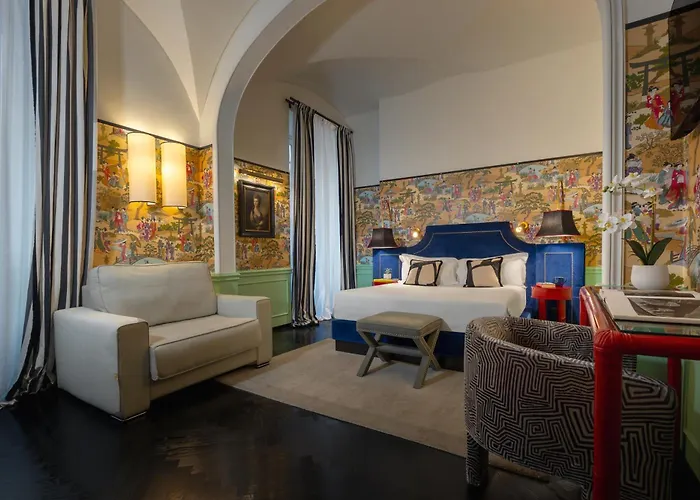 V Collection Condotti Roma