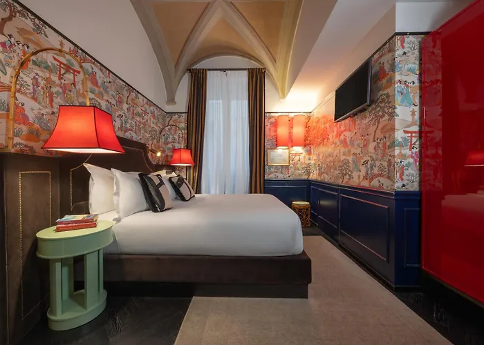 V Collection Condotti Otel Roma