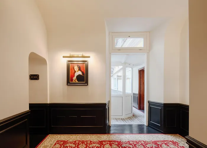 V Collection Condotti Hotel