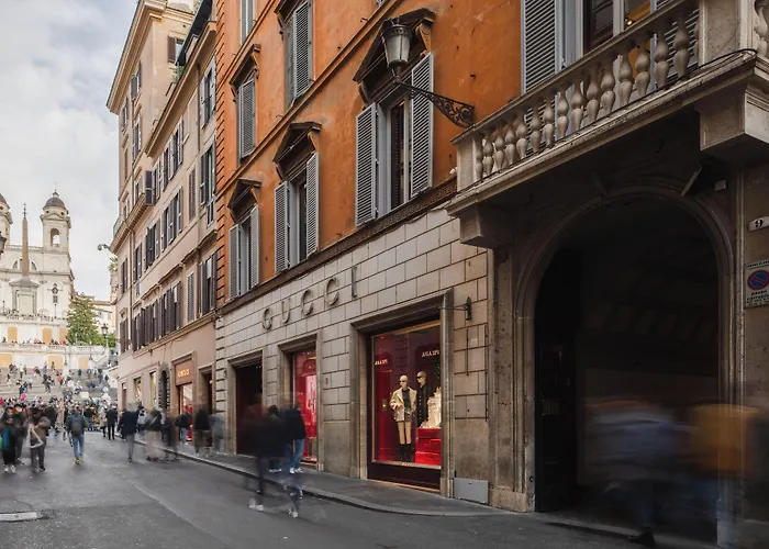 V Collection Condotti Roma